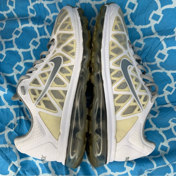 Nike Women’s size 8.5 Air Max 2011 White Silver low top wmns running sneakers og - Picture 6 of 11
